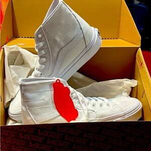 NWT Vans White Hi Tops Size 5.5M/7W